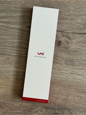 Brand New Sealed - uni USB-C to DisplayPort Cable 6ft (4K@60Hz)
